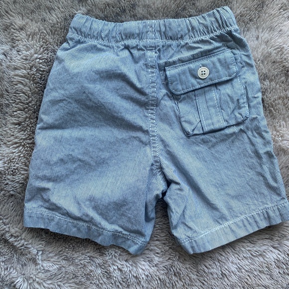 Gap Draw String Shorts - Picture 2 of 3